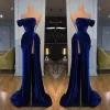 Новые 2022 года Royal Blue Off-Bloadder Long Prom Prome Dress Welvet Backless Prom Plam с разделением BC11436 B0613G12
