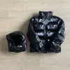 Män kvinnliga rockar Trapstar Jackor Downs hoodie Letter Brodery Shiny Black Irongate Parkas Löstagbar huva toppkvalitet Vintertermal 256 959