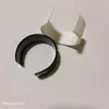 Mode eenvoudige zwart -wit acryl brede gezicht armbanden handketen populaire armbandaccessoires in Europees en Amerikaans land