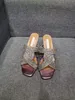 2022 NOWOŚĆ Luksusowe skórzane kryształowe sandały kryształowe w stylu Square Tok Sandałów Sandały rzymskie Seksowne sandały seksowne błyszczące kobiety letnie buty weselne