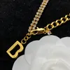 Pendanthalsband Kvinnor Designer Gold Diamonds Letter Necklace Designers Jewel Womens Accessories Casual Double Deck Halsband D227145F