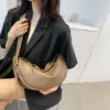 2022 여자를위한 크로스 바디 백 대용량 고급 핸드백 단단한 소프트 숄더 가방 여성 캐주얼 여행 호스 백