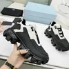 Luxury Brand Men Running Shoes Casual Fashion Top Sport Shoes para mulheres Athletic Walking Ladies Sneakers Mkjr0004