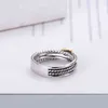 Pierścienie Dy pokręcone dwukolorowe pierścień krzyżowy Kobiety moda platyna platana czarna tajska sier hot sprzedaży biżuterii 6783654
