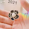 Rose Flower Pearl Brooch Lapel Pins Enamel Camellia Corsage Brooches for Women Female Scarf Buckle Badge Fashion Jewelry