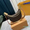 2022-Luxo Designer Crescent Saco Mulheres Bonito Size Bolsa Estilo Clássico Bolsa de Couro de Alta Qualidade Crossbody Bags Senhora Festa de Carteira Ao Ar Livre