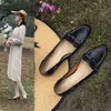 Scarpe eleganti da donna Nieuwe Lederen Mode Slip-on Vrouwen Schoenen Retro Ondiepe Pompen Vierkante Teen Dikke Hak Handgemaakte Schoen Voor Maat 34-42 220607