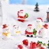 Kerstdecoraties 4 stcs/lot mini hars decoratie Kerstman Snowman Tree Diy FigurineSchristmas