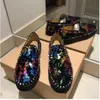 Luxe designer mannen Multicolor Spikes flats charme schoenen Handgemaakte Trouwjurk Avond Formele Schoenen mannen Sapato Sociale Masculin S