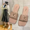 Nieuwe Vrouwen Letters Slippers 2022 Vrouwelijke Outdoor Zachte Bodem Antislip Slides Meisjes Zoete Vierkante Kop Sandalen Strand schoenen Flip-Flops 36-40