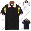 2022 Europa Itália Bordado abelha Polo T shirt High Street Manga Curta Emenda Lapel polos camisas Casal Mulheres Homens Estilistas de moda tShirts de luxo