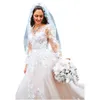 Abito da sposa romantico a maniche lunghe in stile country con fodera in champagne e abiti da sposa in pizzo floreale avorio. Abiti da sposa con strascico lungo primavera autunno bohemien