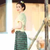 Stage Draag Lichtgele Thaise Dai Dai -kleding voor waterspattenfestival Yunnan Xishuangbanna Traditionele zomer dai kostuum blouse rok