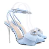 Zapatos de vestir verano sexy sandalias de aguja de aguja para mujeres boda de satén de lujo nudo de lazo blanco dhinestone puntiagudo tacones altos tacones 2022