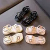 Sandali per ragazze Scarpe estive per bambine con suola morbida Scarpe da principessa per bambini Scarpe moda per bambini traspiranti Sandali moda G220418