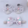 Schöne Perle Bögen Neugeborenen Baby Mädchen Stirnband Socken Set Spitze Blume Haarband Turban Kinder Kleine Mädchen Haar Zubehör 1023 E3