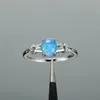 Bröllopsringar söta kvinnliga små blå vit opal ring 925 sterling rosguld färg för kvinnor lovar kärlek oval förlovning ringwedding edwi22