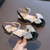 Kinder Sommer Schulschuhe für Mädchen Schwarze Ledersandalen 2021 Kindermode Strass Schleife Sandalen 3 5 7 8 9 10 11 12 Jahr G220523