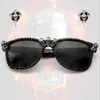 Lunettes de soleil femmes gothique crâne Halloween noël noir oeil de chat strass magnifique Punk Vintage lunettes rondes lunettes de soleil