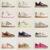 2022 Nya Casual Skor Italien Märke Dam Sneakers Super Ball Star Skor lyx Gyllene paljett Klassisk Vit Do-gammal Dirty Designer Man Shoe