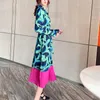 Повседневные платья Женщина плиссированная платья при печати цветовая леди элегантная оболочка с длинным рукавом тонкий стиль 2022 Осенний одежда