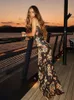 Ásia Vestido longo Longo Mulheres de renda sem costas Up Beach Party Party Resort Summer Style Fireworks Print Elegant Maxi Dress 220509