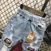 Barnfjäderbarn barn jeans för baby pojkar casual denim byxor småbarn kläder 27 år 220812