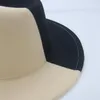 بيريتس قبعة فيدورا القبعات الشتوية المرقعة شعرت بقبعات الرجال أبيض أزياء سوداء رفاهية لشركة Sombreros de Mujer Gorrosberets
