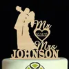 Personalisierte individuelle Holz-Silhouette-Torte mit Herrn, Frau, Nachnamen und Datum für Hochzeitstorte D220618