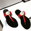 2022 Kadınlar Tasarımcı Dişli Slip Slip Slip Botth Sheepskin Ladies Flip-Flops Lüks Moda Yaz Açık Deri Sandallar Günlük Plaj Kadın Ayakkabıları