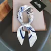 Sciarpe di lusso in raso di seta da donna per capelli Fashion Square stampato Foulard 70 70cm Accessori professionali Sciarpa di designScarves285L