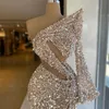 SICAK! Sparkly Payetli Mermaid Abiye Bir Omuz Uzun Kollu Yan Bölünmüş Boncuklu Resmi Balo Abiye Custom Made Artı Boyutu Pageant Giyim Parti Elbise