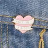 Fashion Pink Heart -broches Grappige emailbrochespelden Email Love sieraden Fit rugzak jas trui hoed jassen accessoires voor vrouwelijke liefhebbers zomerjuwelen