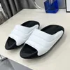 Mode ontwerper mannen vrouwen ruimte slippers strand sandalen loafers print zachte deeg microfiber koeienhuid lederen dia zomer brede sandalen maat 35-45