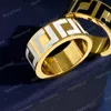 Projektanci luksurów pierścień męski projektant biżuterii złote pierścienie zaciągnięcia dla kobiet miłosnych liter pierścienia f Wysoka jakość damska pierścień z B324V