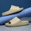 Zapatillas unisex Mujeres EVA Sandalias de playa Verano Diapositivas al aire libre Mujer Hombres Baño antideslizante Zapatos para el hogar Suave Tamaño grande 220812