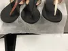 2021 Designer Slides Women Flip Flops Leather Women Sandal med Double Metal Black White Brown Slippers Summer Beach Sandaler med Box US11 No6