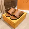 Designer Slipper Sandalen für Frauen Männer Luxus Paare echte Ledersandalen Flats Outdoor Schuhe Plattform Sandalen Läufer Schieberegler Sandales mit Schachtel