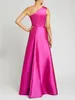 Afrikansk Fuchsia One Shoulder Prom Klänningar Med Overkirt Golv Längd Kunglig Blå Straight Evening Klänningar Kvinnor Ärmlös Lång Särskilda tillfällen Klänningar