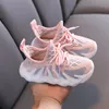 2022 Yeni Tasarımcı Bebek Küçük Çocuklar İlk Yürüyüş Sabahları Bebek Açık Moda Koşu Ayakkabıları Scotts Obsidian Chicago Çok Renkli
