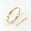 Pulseira de designer de alta qualidade Pulseiras de aço inoxidável fivela de ouro femininas e masculinas pulseiras de joias de designer