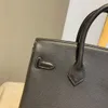 Luxury Designer Bags Brand Purse 25cm Black Totes Toppest Handgjorda kvalitet äkta läder nyaste lyxväskan Wax Line Stitching Silver hårdvara snabb leverans