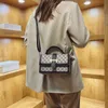 Fabrika Outlet Sense Kadınlar 2022 Yeni Modaya Modaya uygun Moda Işık Taşınabilir Küçük Kare Çanta Çok yönlü bir omuz