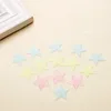 100pcs adesivos de parede luminosos brilham nos adesivos de estrelas escuras para crianças quartos de bebê colorido fluorescentes decalques de decoração de quarto 220727