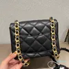 Womens Luxo Mini Flap Bags Cor Sólida Couro Genuino Crossbody Designer Bolsas Bolsas Multi-Color Cadeia Timeless Diamond Quilted 2022