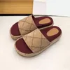 2022 Summer Flat Tofflor Sandaler med tjock sula Casual Herr med öppen tå Sockerkaka Plattform Slide Non-Slip Drag Damtryckta skor