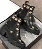 Yeni Klasik Martin Botlar Deri Sıcak Botlar Kadın Kemer Tokası Metal Kadın Ayakkabıları 35-42