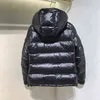 남성 디자이너 재킷 Monclear Jacket Coats 겨울 패딩 및 두꺼운 윈드 브레이커 클래식 후드 Zippers 화이트 오리 다운 따뜻한 물질 Monclair 재킷 D88