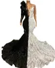 2022 Sparkly Black/White Sexy Mermaid Prom Dresses V Neck Illusion Lades Lace One Shoulder Long Sleeve Pailletten Formele feestjurk plus size avondjurken