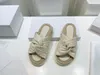 2022 Sommer neue Sandalen Leder Outdoor-Mode Sandalen mit dicken Sohlen und Hausschuhe Plateauschuhe Damen Keilabsatz